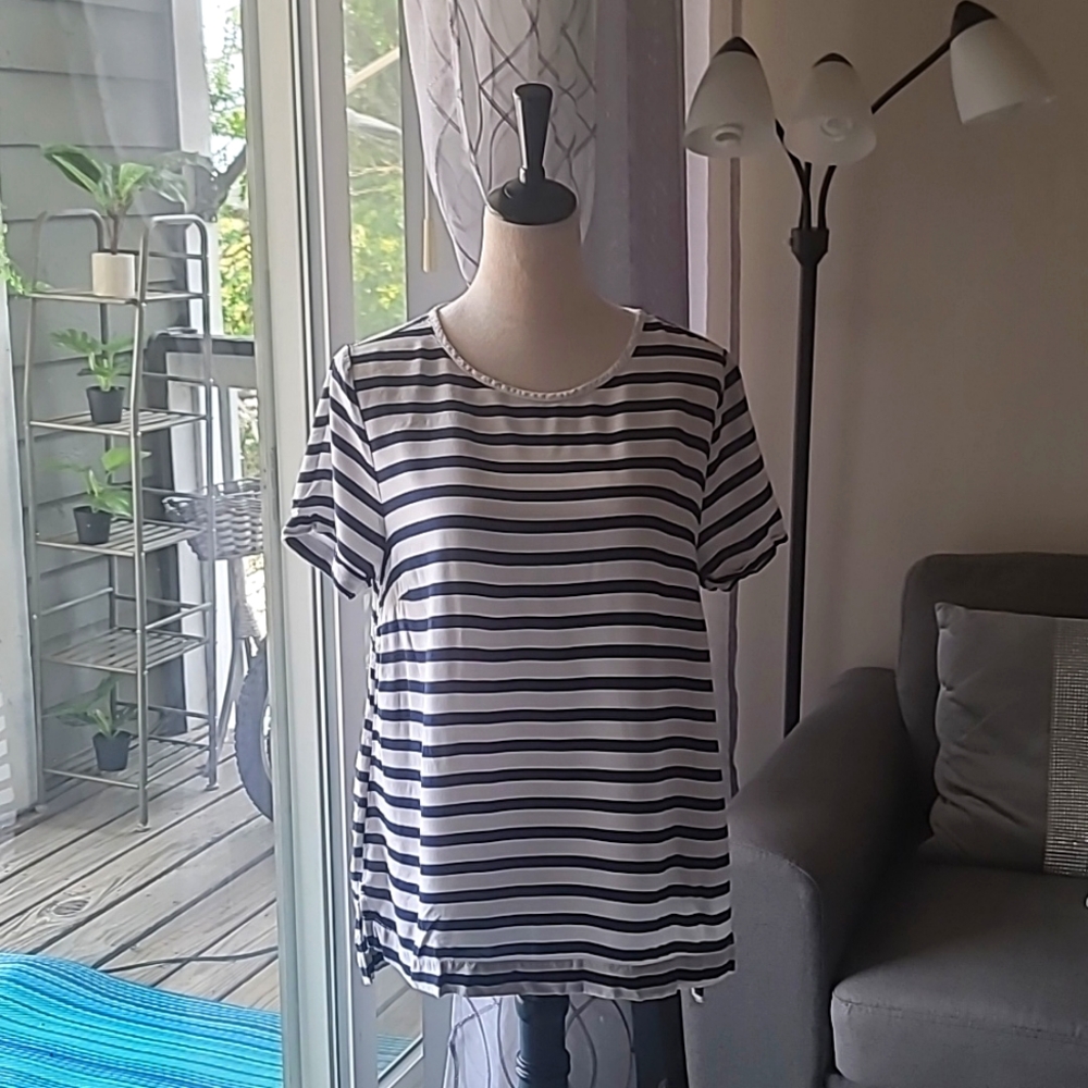 H&M white and black shirt size 8